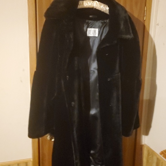 Bill Blass mink coat - Picture 8 of 8